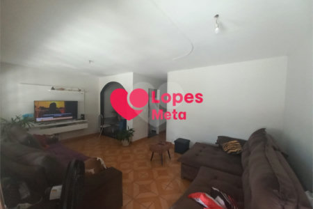 CASA A VENDA, 260m² VISTA VERDE, 3 DORMITORIOS 2 SENDO SUÍTE, QUINTAL E 3 VAGAS DE GARAGEM, SÃO JOSÉ