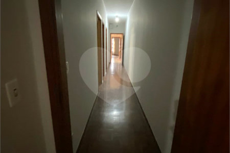 Casa à Venda no Jardim Bandeirantes