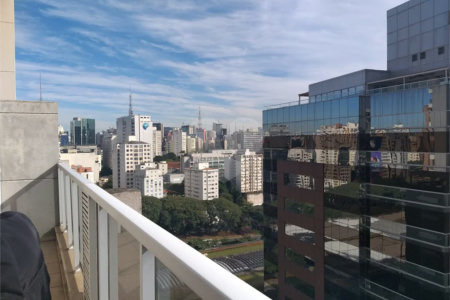 Conjunto comercial duplex à venda na Aclimação. Andar inteiro, puro charme!