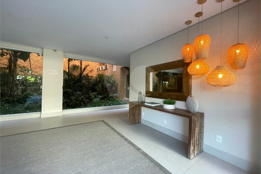 Apartamento à venda ou para alugar com 3 quartos, sendo 1 suíte,  em Riviera de São Lourenço, Bertioga, SP
