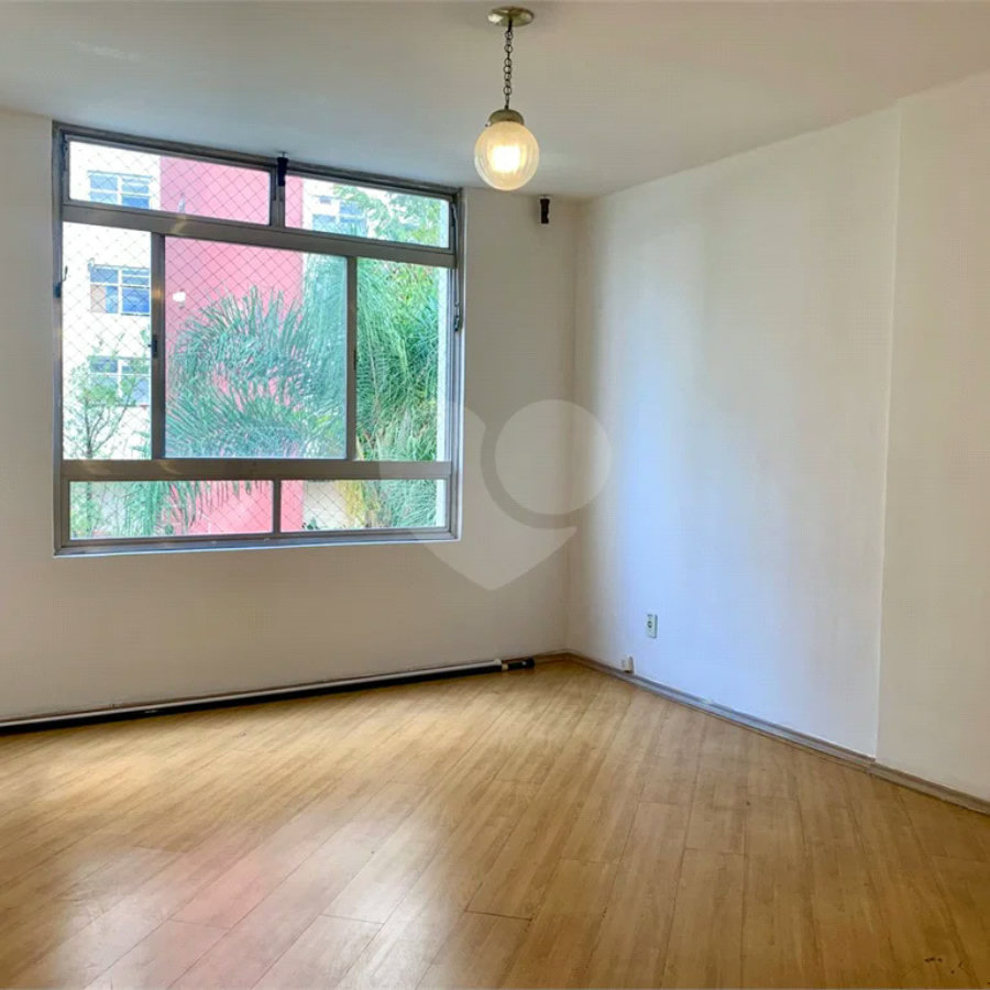 Excelente oportunidade! Paraíso 125m², 3dormitórios sendo 1 suíte, 1 vaga.