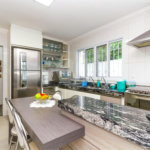 Casa Sobrado à venda com 342 m², 3 dormitórios, sendo 2 suítes, 4 vagas na Vila Mariana - São Paulo.