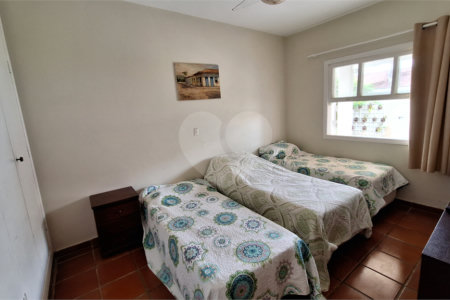 Casa térrea á venda - Balneário