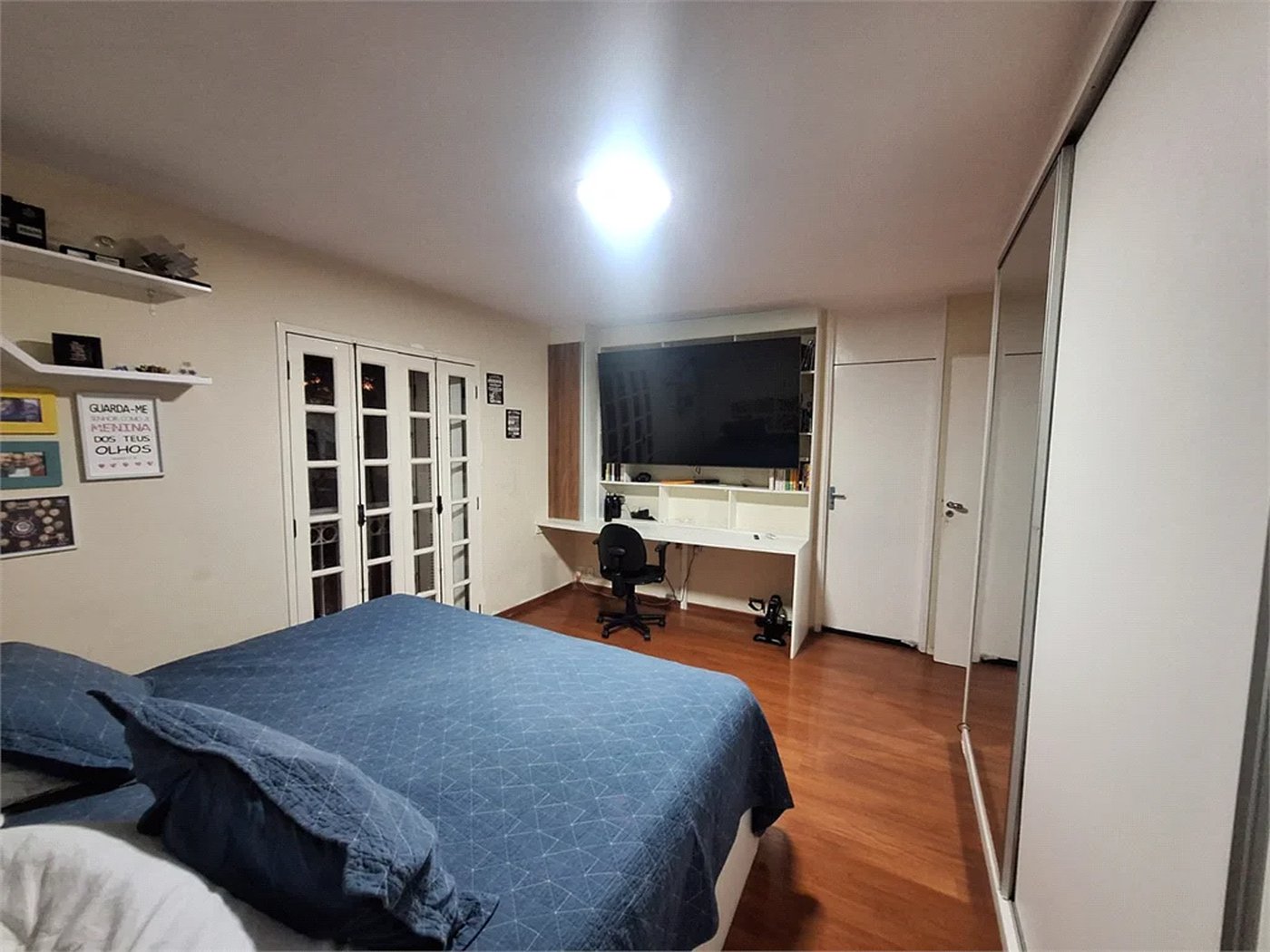 Casa à venda com 5 quartos, sendo 3 suítes, no condomínio Vila Panamericana, São Paulo - SP