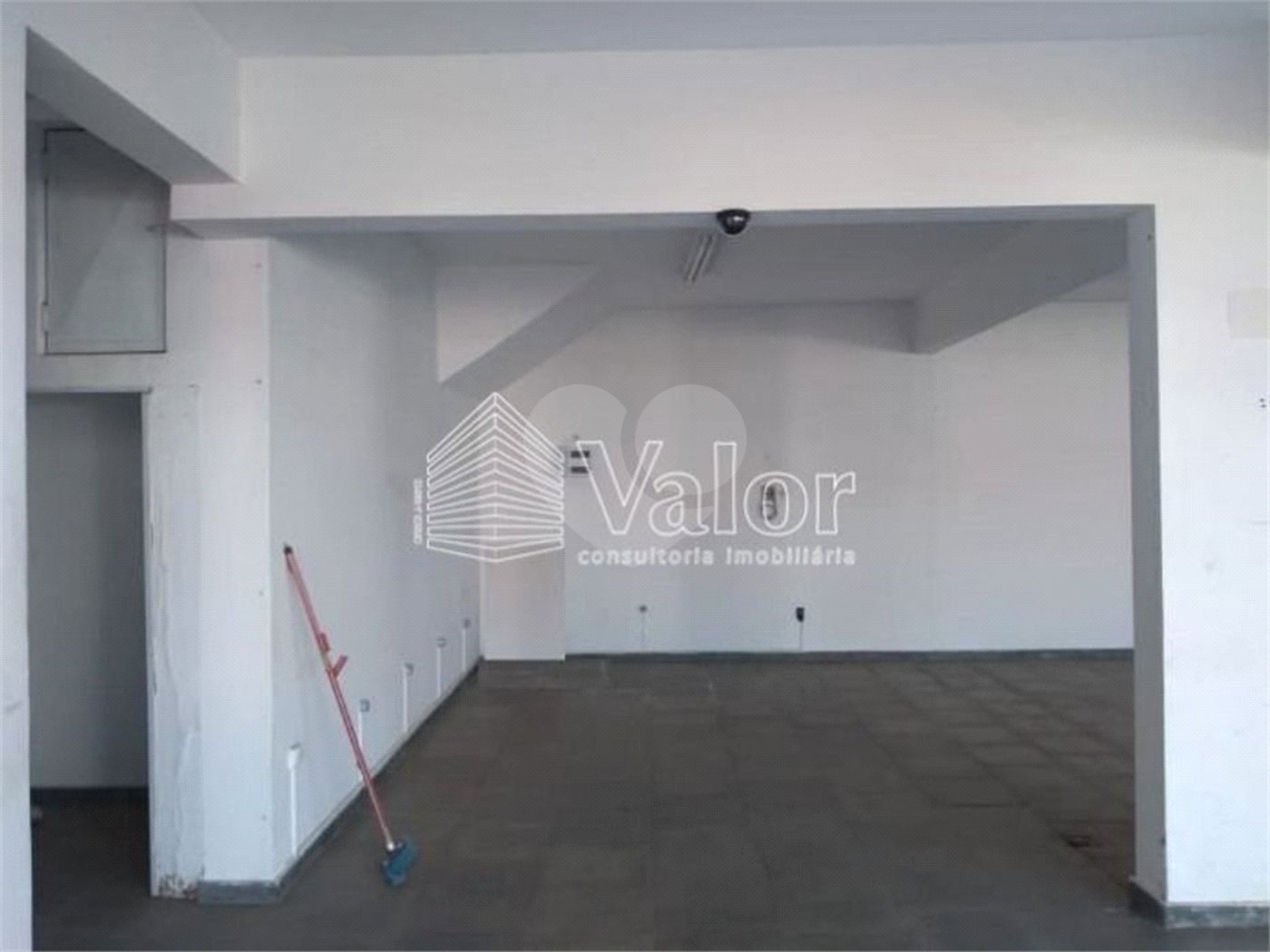 Sala comercial com 90 m² de área total no Jardim São Carlos
