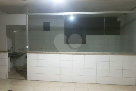 Prédio comercial com 724m² , 8 banheiros e 5 vagas de garagem , à venda na Vila Formosa.