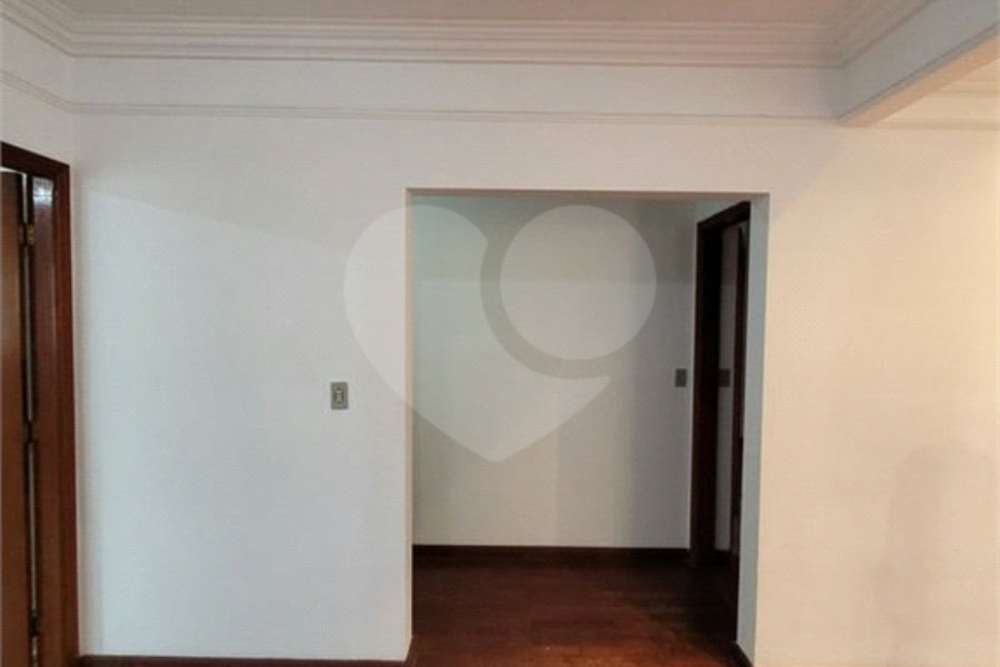 Casa térrea assobradada