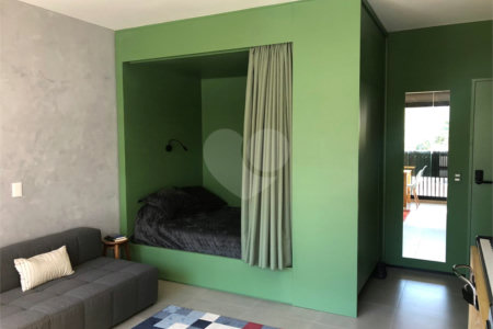 Vendo apartamento todo reformado em prédio novo por arquiteta internacional, porteira fechada e rend