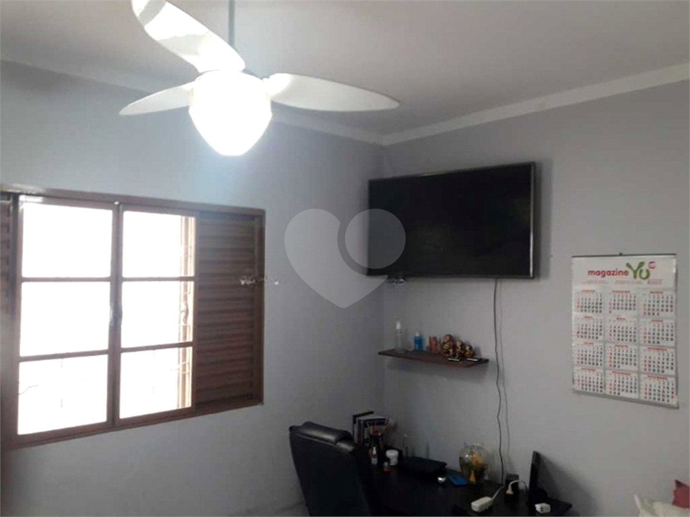 Casa térrea para venda, com 2 dormitórios, sendo 1 suíte.