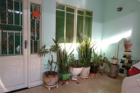 Casa térrea no Cidade Aracy .