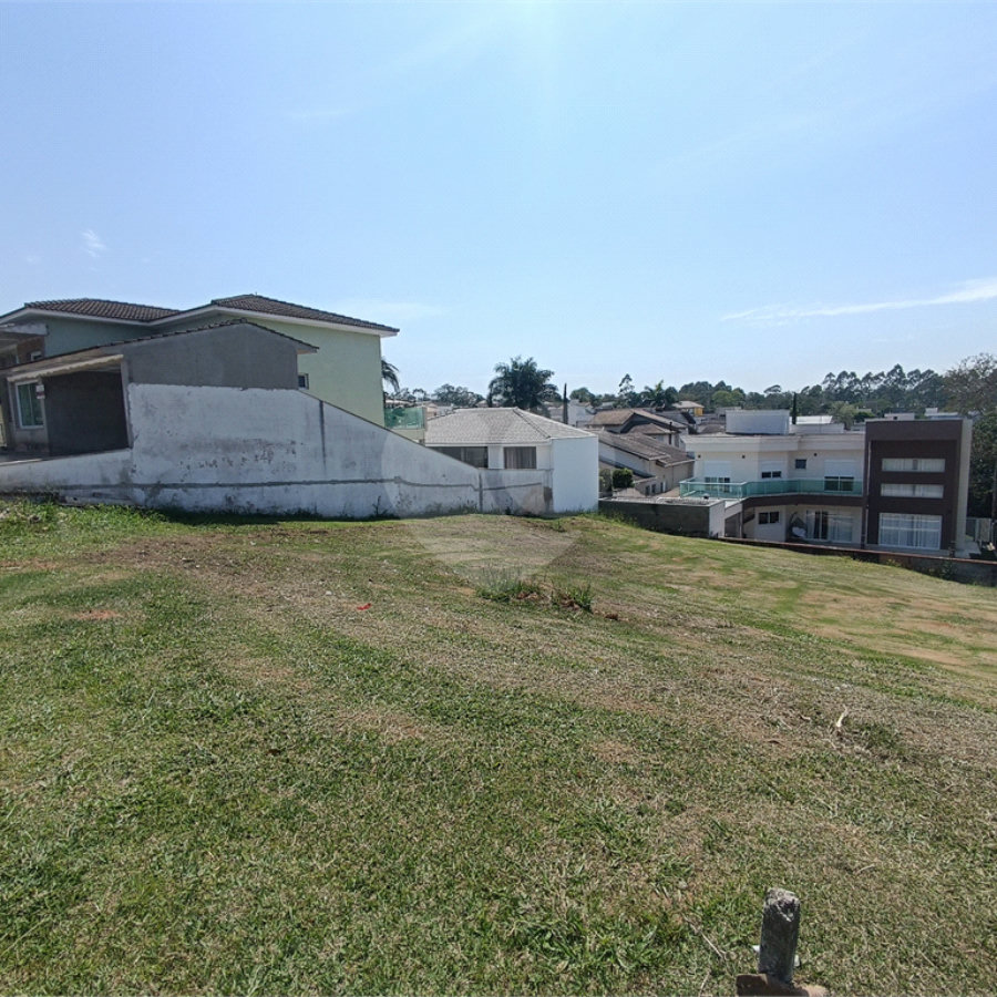 Terreno de 500m² no Condomínio Terras de Santa Adelia