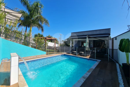 Casa com 4 dormitórios à venda, 214 m² por R$ 1.890.000 - Parque Arco Iris - Atibaia/SP