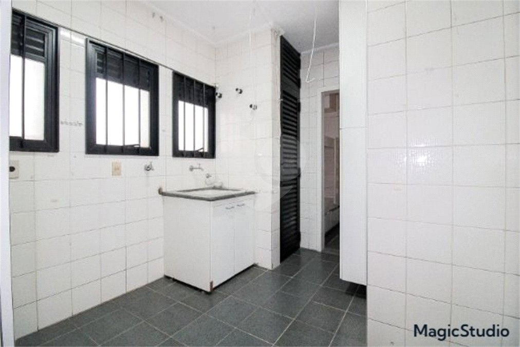 Apartamento com 150m², 3 dormitórios, sendo 1 suíte, 3 vagas de garagem, à venda no Tatuapé.