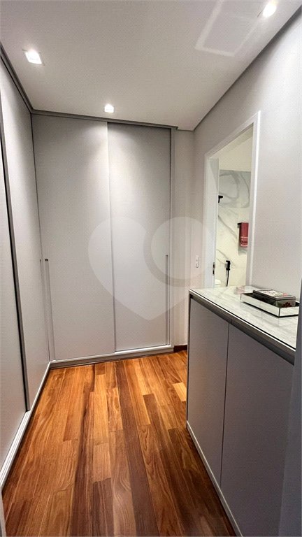 Apartamento de 176 m2 com 4 dormitórios sendo 3 suítes com 3 vagsa Condomínio Dolce Vita Avenida Lacerda Franco ,Cambuci -São Paulo