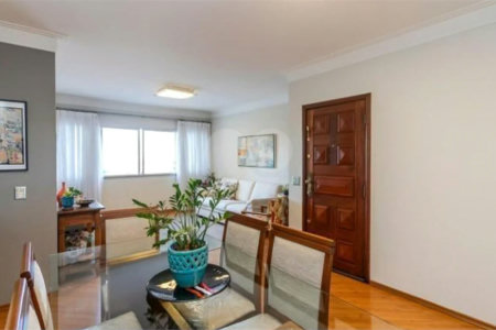 Apartamento à venda com 3 quartos, sendo 1 suíte, em Campo Belo, São Paulo, SP