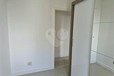 Oportunidade na Vila Leopoldina! Imóvel de 69m2, com 3 dorm., sendo 1 suíte, 2 banheiros, sala, cozinha e 2 vagas. Com ar condicionado em 2 dorm.