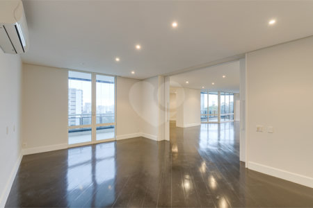 Apartamento à venda ou para alugar com 4 suítes em Alto da Boa Vista, São Paulo, SP