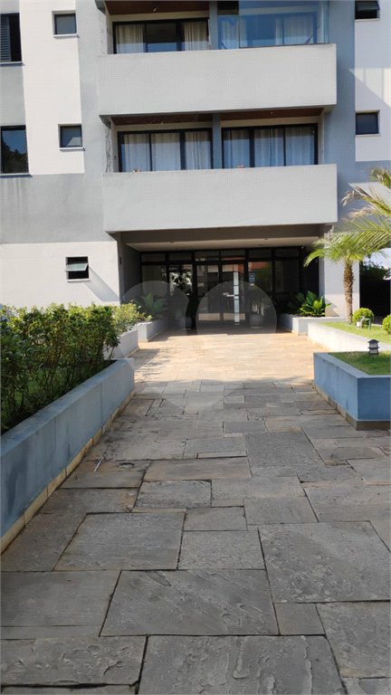 Vende-se apartamento na Vila Mascote