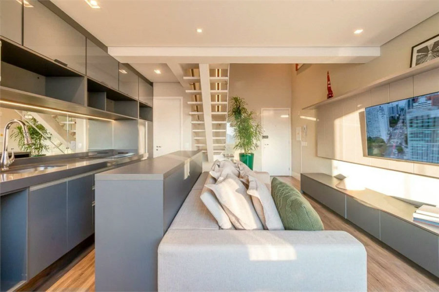 LOFT DUPLEX DE CINEMA. VENHA FAZER UMA VISITA.