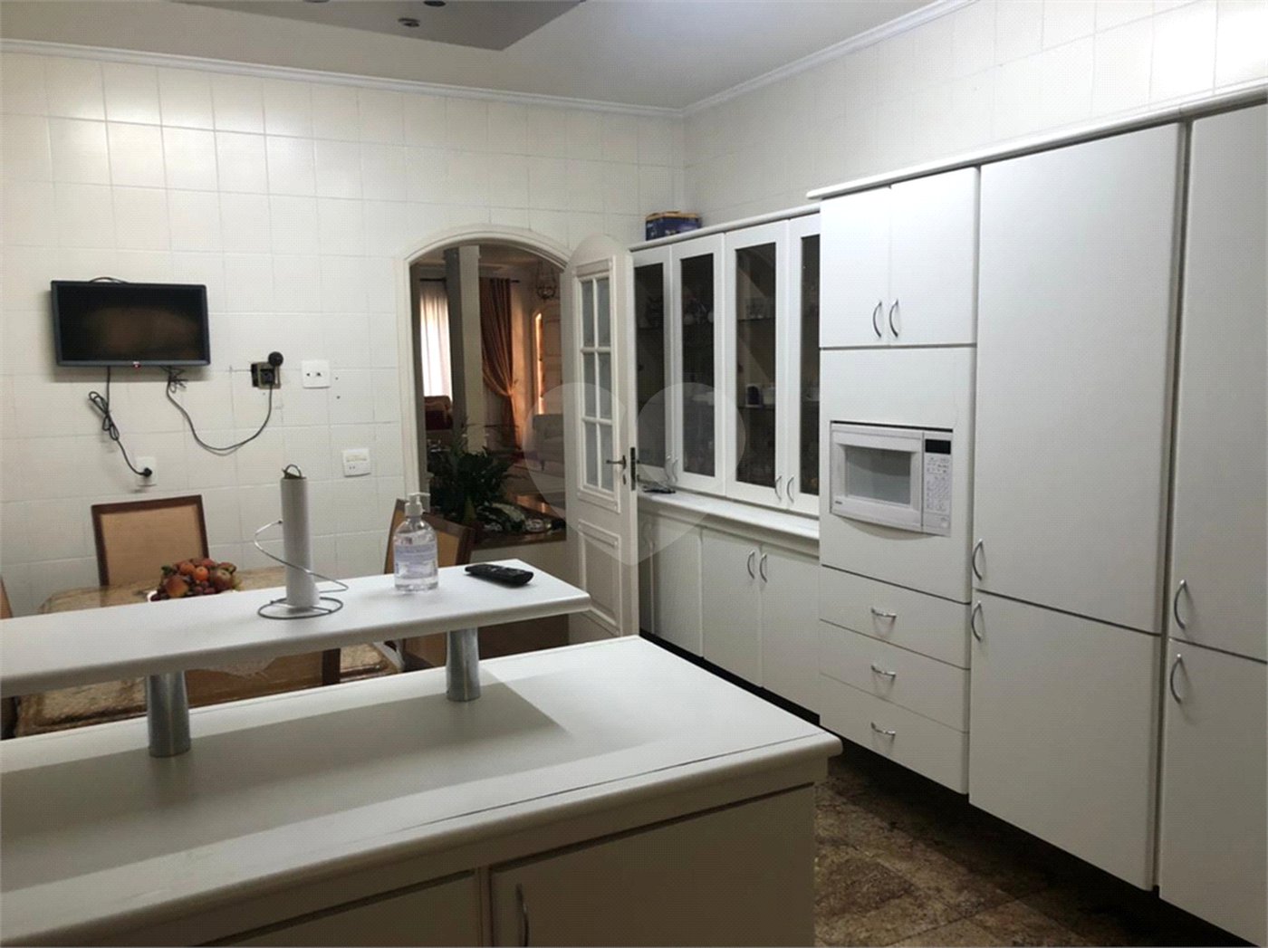 Sobrado com 363m² à venda no Alto da Moóca - 3 suítes e 6 vagas.