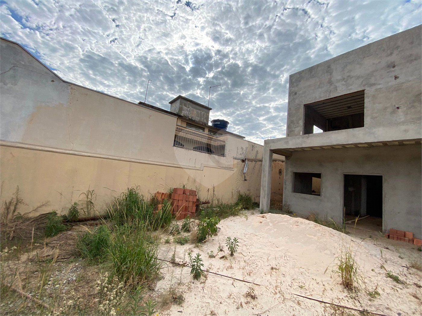 Casa térrea na Vila São José.