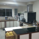 Sobrado com 224m² , 3 dormitórios , sendo 2 suítes , 3 vagas de garagem , 7 banheiros , à venda na Vila Scarpelli em Santo André.