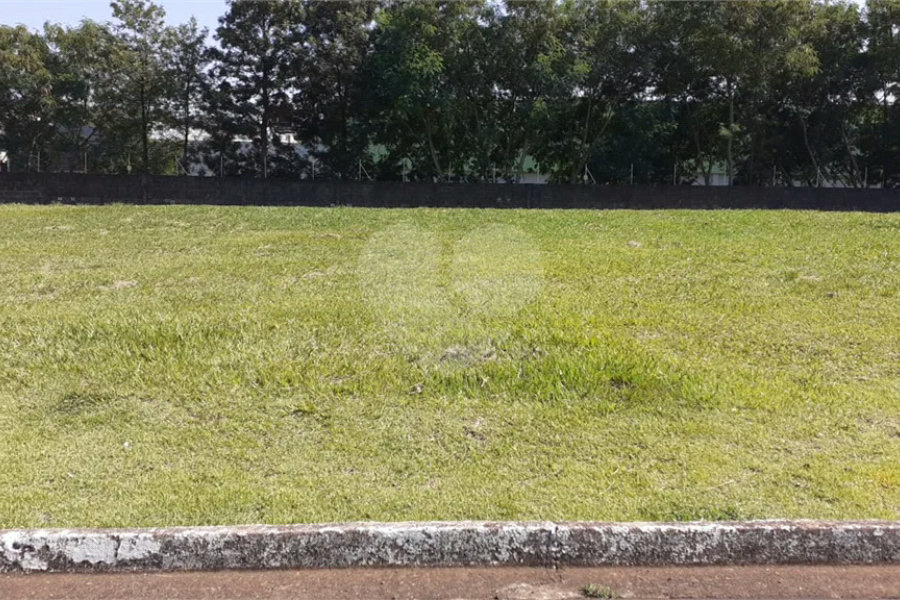 Excelente terreno à venda no condomínio Terras de Piracicaba V - topografia plana - financia