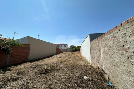 Terreno a venda na Vila Brasília
