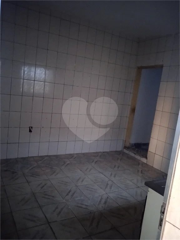 Casa com 180m², 3 quartos, 2 garagens, à venda em Guaianazes