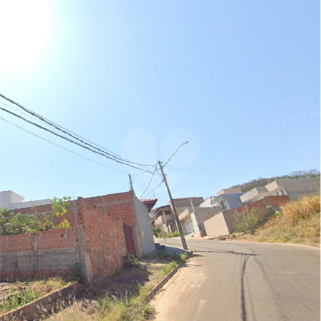 Terreno à Venda no Prolongamento do Medeiros -São Carlos/SP