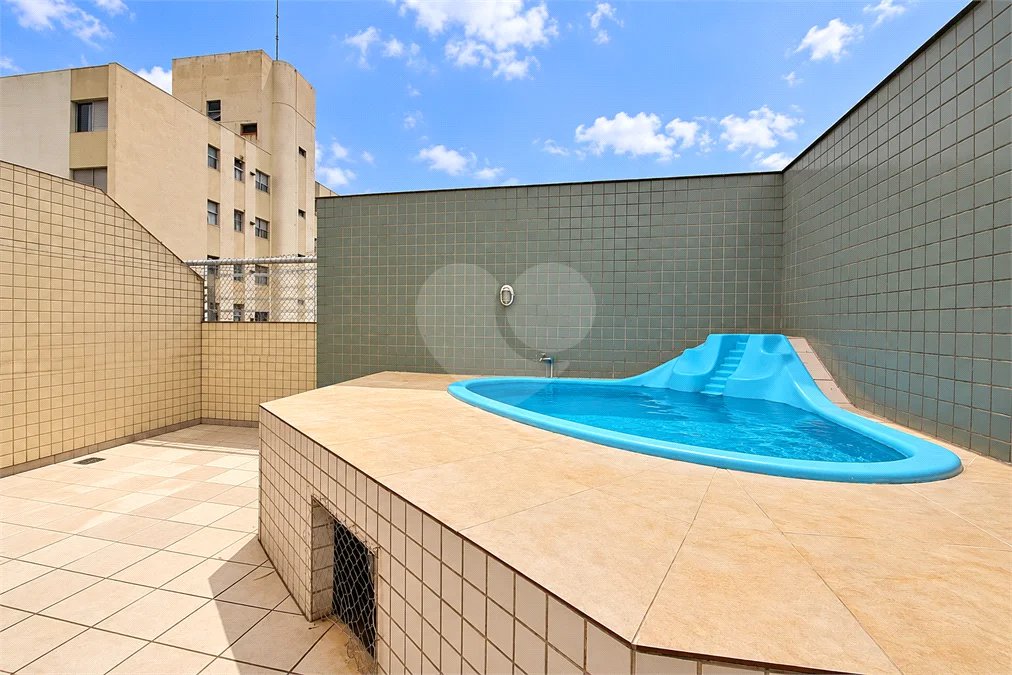 Cobertura duplex no Centro de São Bernardo do Campo, com 3 suítes, hidromassagem, mini spa, área gourmet e 2 vagas de garagem. Aceita permuta por apartamento de menor valor.
