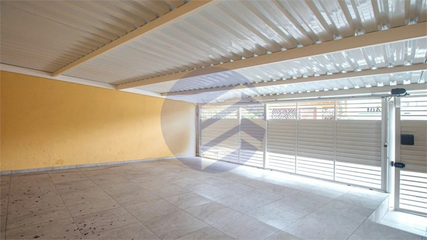 Sobrado à venda 240m² com 4 quartos, sendo 1 suíte, em Jardim Peri Peri a 650 metros do Metrô Vila Sônia
