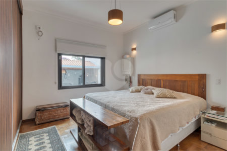 Casa à venda com 3 quartos, sendo 1 suíte, em Granja Julieta, São Paulo, SP