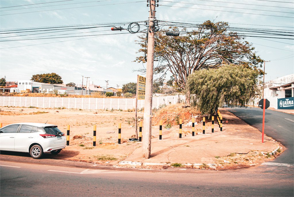 Terrenos Estratégicos – Avenida Getúlio Vargas | 9.262,02 m² (Potencial: 11.437,80 m²)