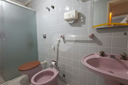 Imóvel de 141m² 3 quartos, 1 sendo suíte, retrofit no condomíno 1 vaga Paraíso