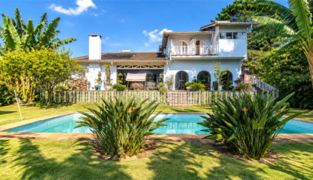 Casa à venda com 5 quartos, sendo 4 suítes,  em Interlagos, São Paulo, SP