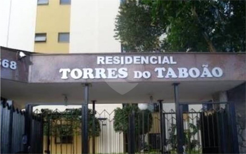 Apartamento à venda no condomínio Torres do Taboão, com 56m²