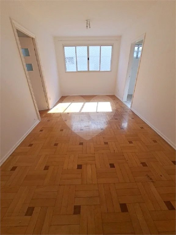 Apartamento 97m² para locação com 2 dormitórios e 1 vaga para garagem localizado na Vila Clementino