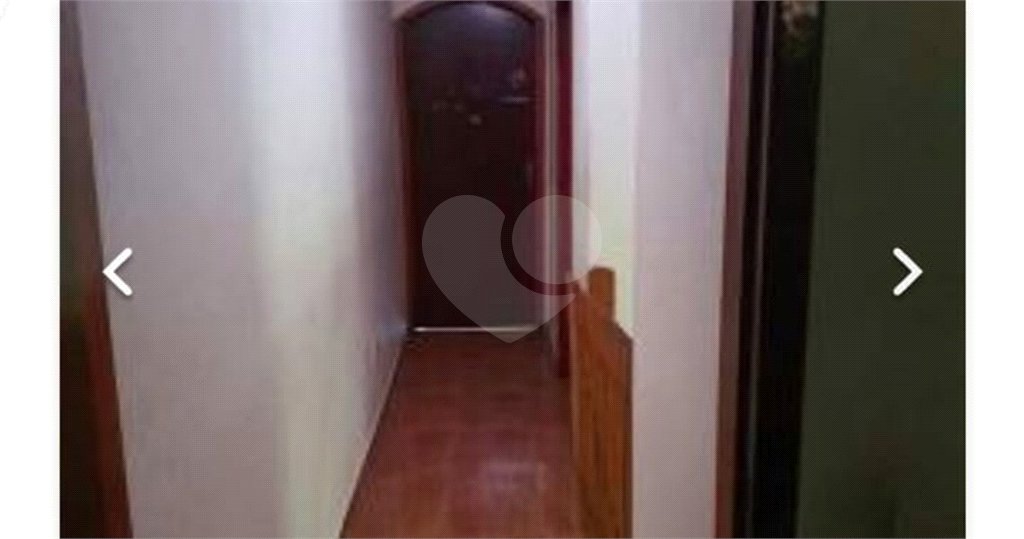 Casa com 205m² , 3 dormitórios , sendo todos suítes , 5 vagas , á venda no bairro Bangú em Santo André.