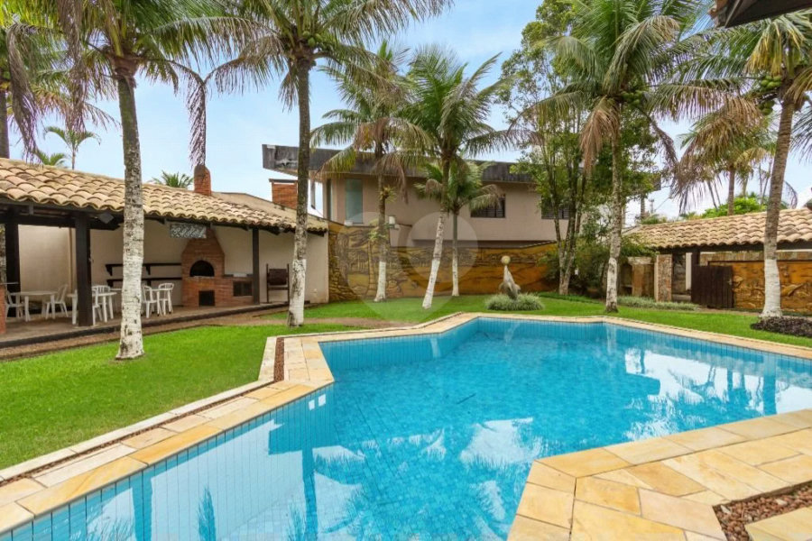 Casa à venda ou para alugar com 5 suítes no Centro, Bertioga, SP