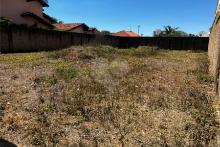 Terreno com 586,00 m² á Venda.
