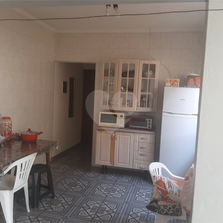 Bela casa com boa localização no bairro Portal do Sol