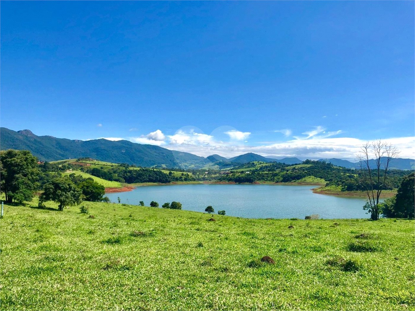 Terreno à venda no Centro, Joanópolis, SP