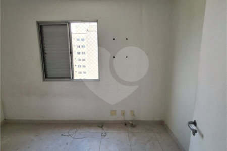 Apartamento à venda com 65m² -Cambuci