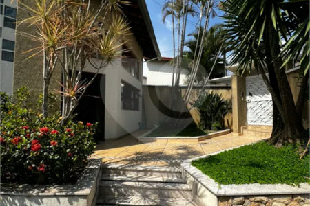 Sobrado amplo e completo na Vila Oliveira – Mogi das Cruzes