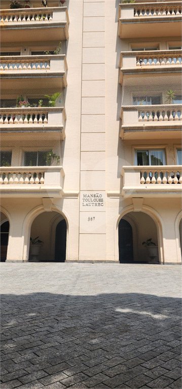 Cobertura 380m² - 4 quartos - Vila Nova Conceição em Frente a Praça Pereira Coutinho