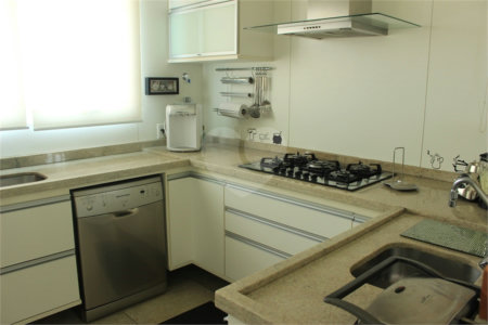 Apartamento na Vila Mariana com 5 dormitórios 04 suítes à venda