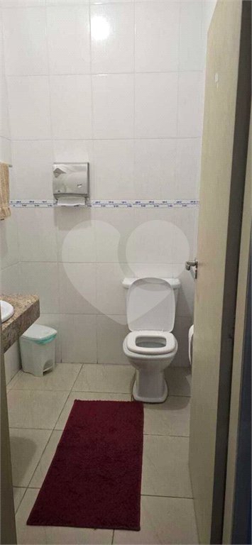 Sobrado comercial com 150m² , 7 salas , 3 banheiros , para locação na Bela Vista.