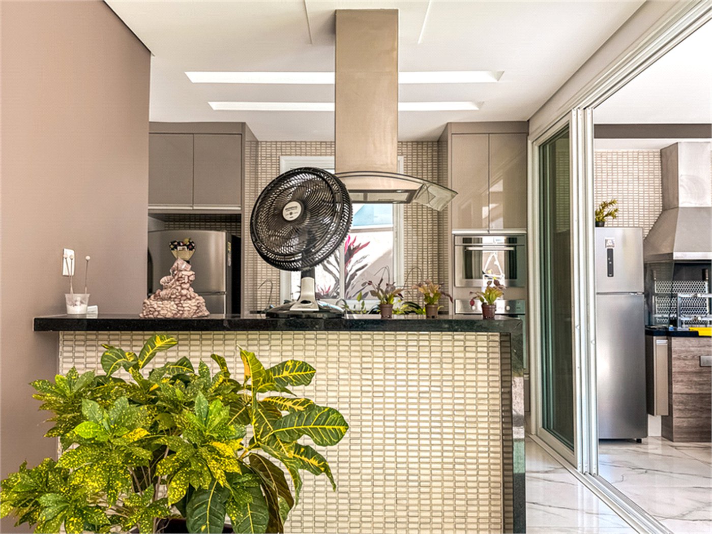 Sobrado à venda em Itupeva – 421,80 m² de terreno – 254,28 m² de área construída – 3 dormitórios – 4 banheiros – 4 vagas de garagem
