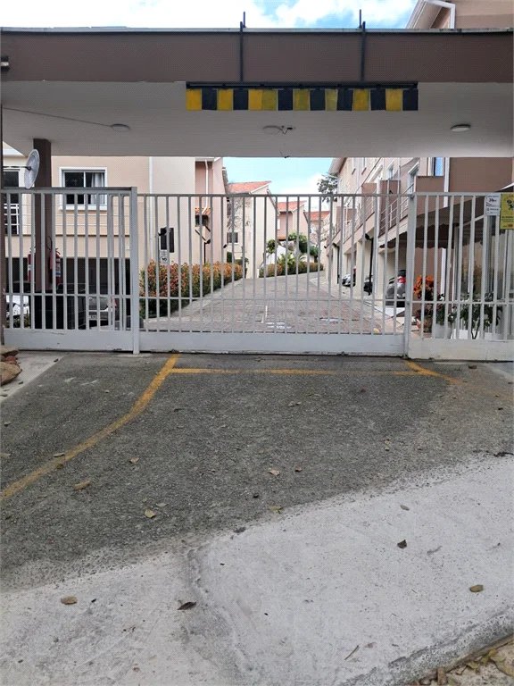 Casa à venda com 4 quartos, sendo 1 suíte,  no condomínio Villas IV, São Paulo - SP